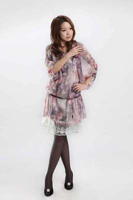 杭州專業(yè)服裝攝影公司 為淘寶服飾拍攝注入藝術(shù)與商業(yè)的完美融合